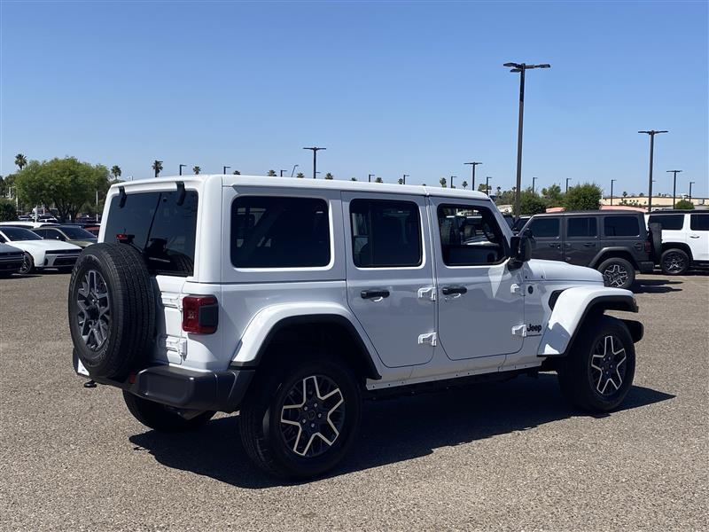 Jeep Wrangler Sahara 2025
