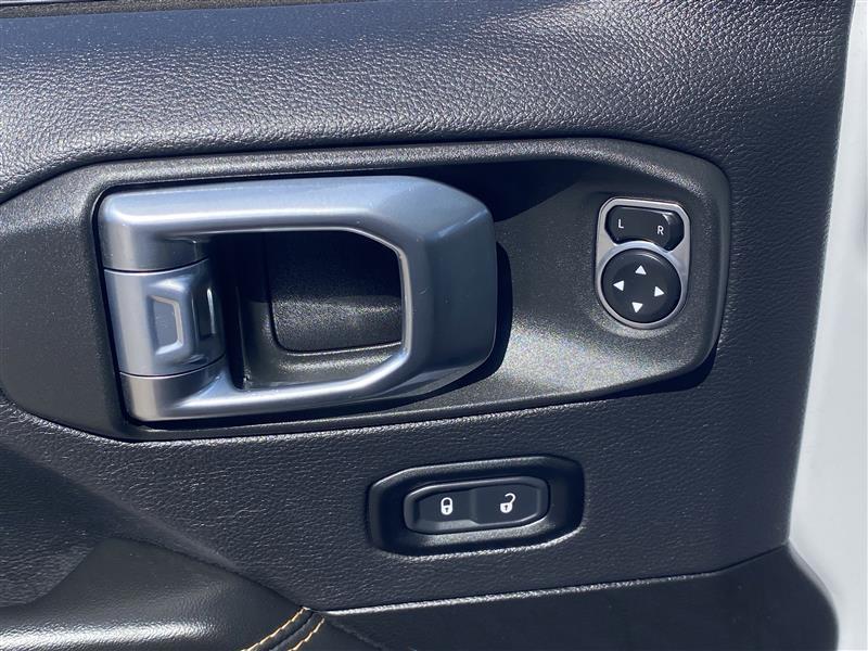 Jeep Wrangler Sahara 2025