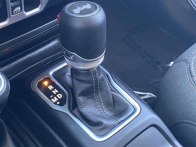 Jeep Wrangler Sahara 2025