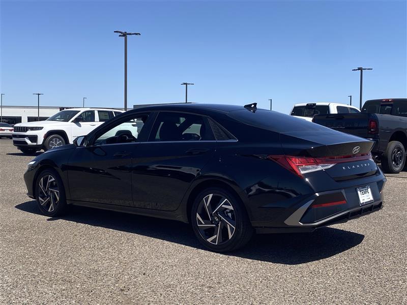 Hyundai Elantra Hybrid Limited 2025