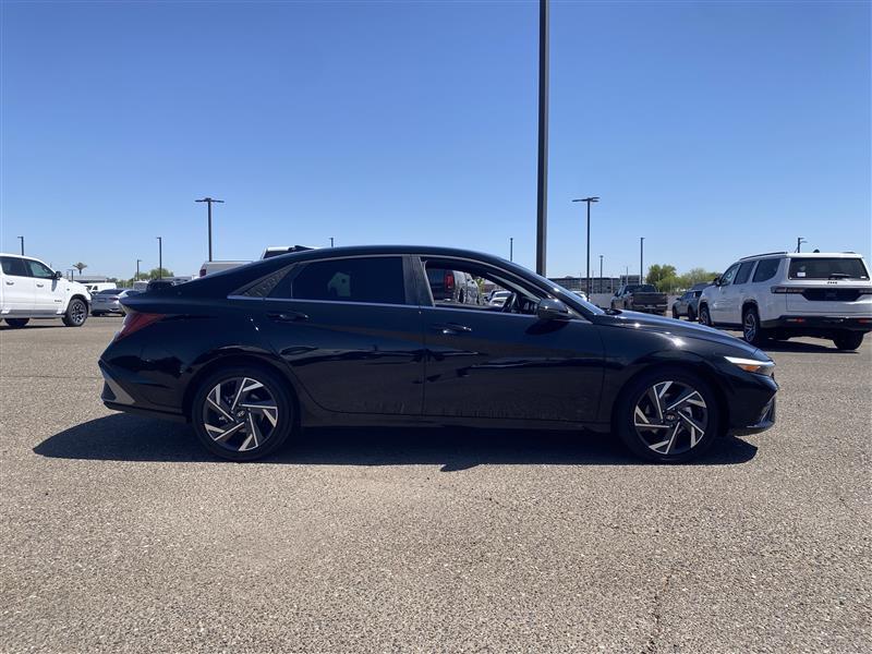 Hyundai Elantra Hybrid Limited 2025