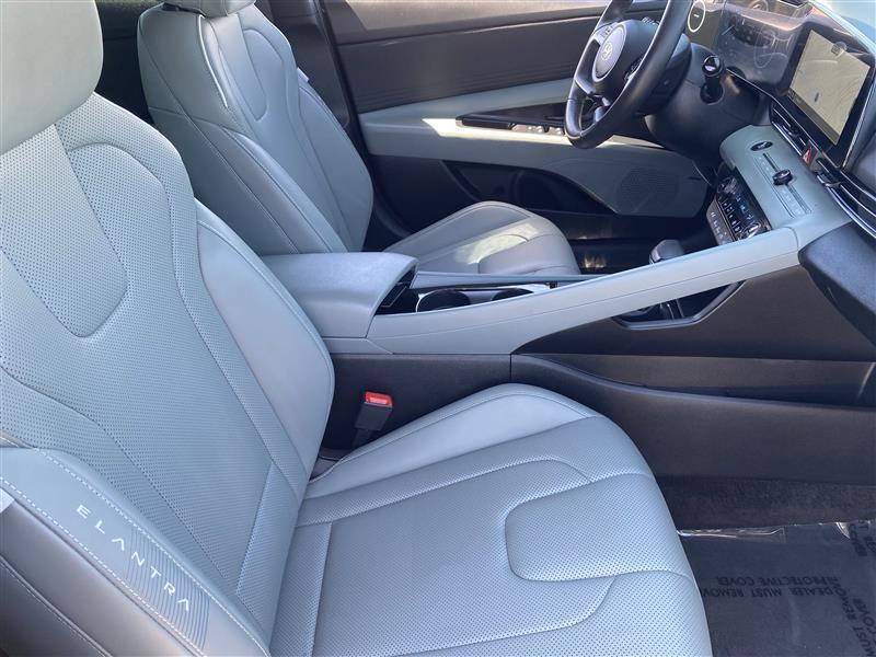 Hyundai Elantra Hybrid Limited 2025