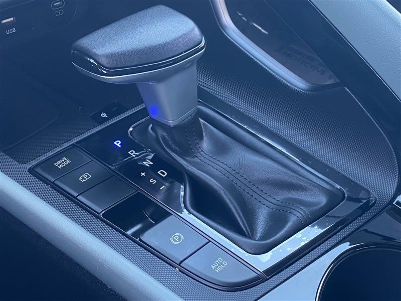 Hyundai Elantra Hybrid Limited 2025