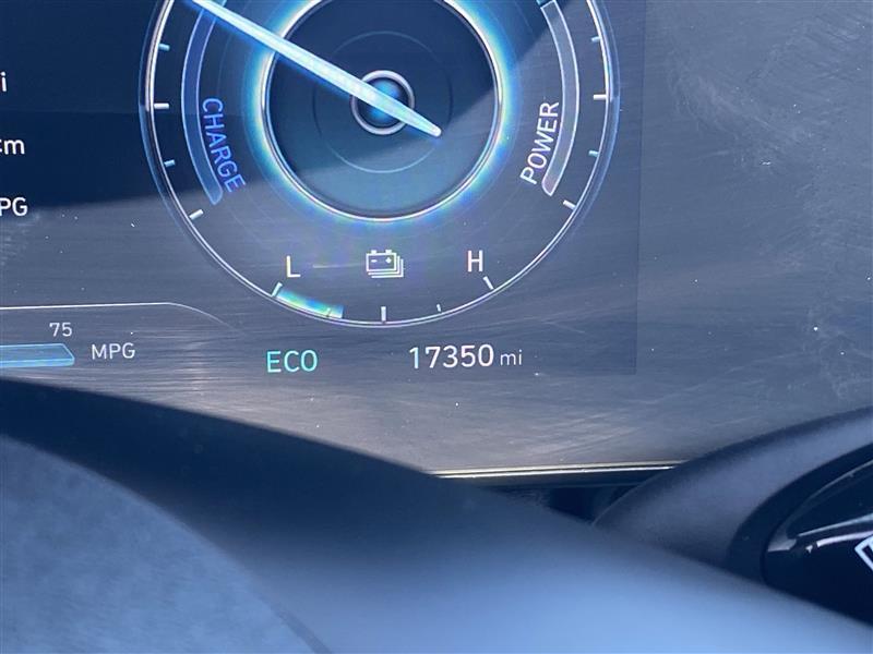 Hyundai Elantra Hybrid Limited 2025
