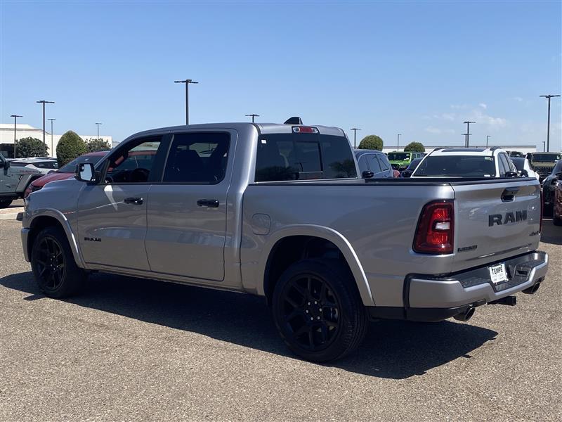 RAM 1500 Laramie Crew Cab SWB 4WD 2025