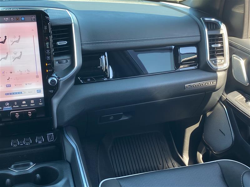 RAM 1500 Laramie Crew Cab SWB 4WD 2025