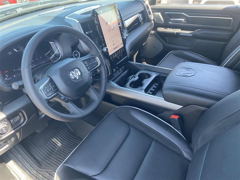 RAM 1500 Laramie Crew Cab SWB 4WD 2025