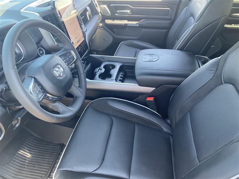 RAM 1500 Laramie Crew Cab SWB 4WD 2025