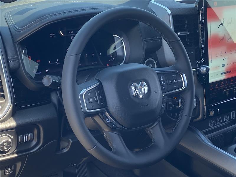 RAM 1500 Laramie Crew Cab SWB 4WD 2025