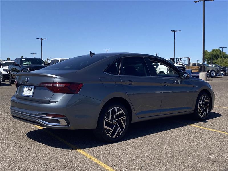 Volkswagen Jetta SEL 2024