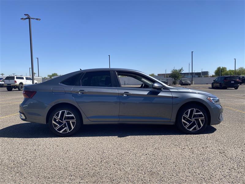 Volkswagen Jetta SEL 2024