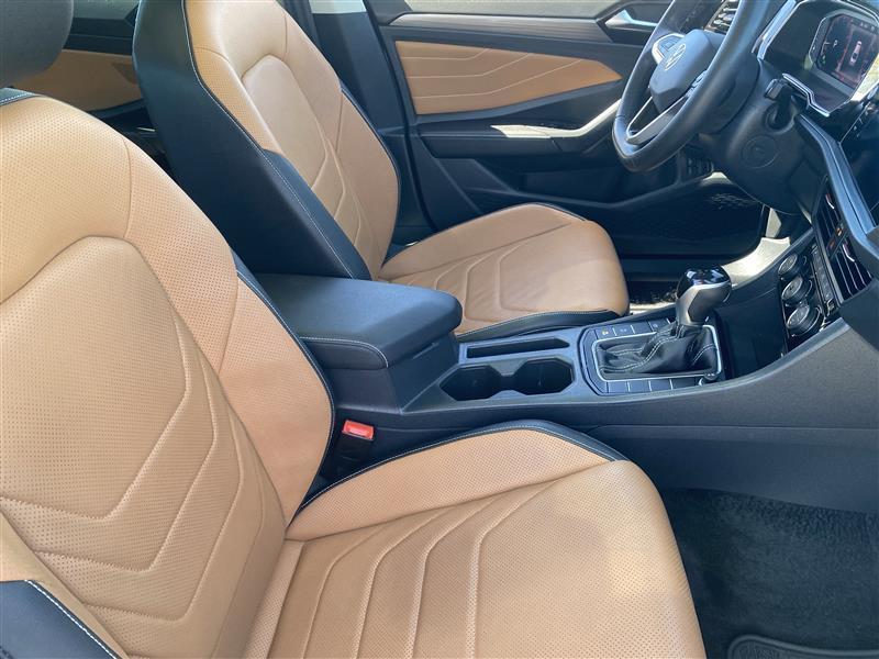 Volkswagen Jetta SEL 2024