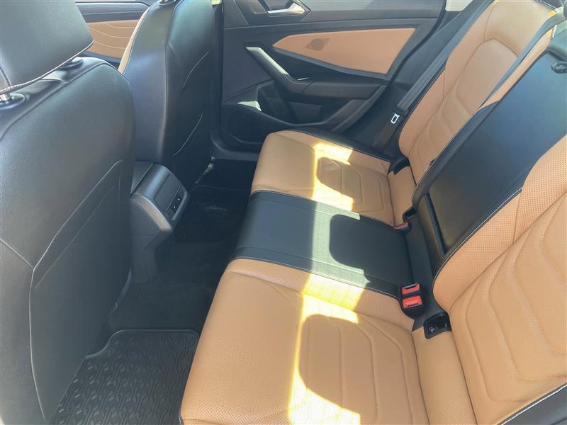 Volkswagen Jetta SEL 2024