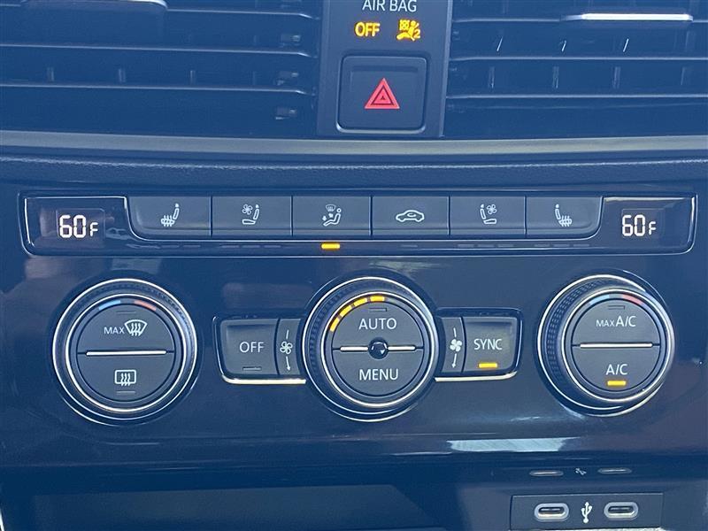 Volkswagen Jetta SEL 2024