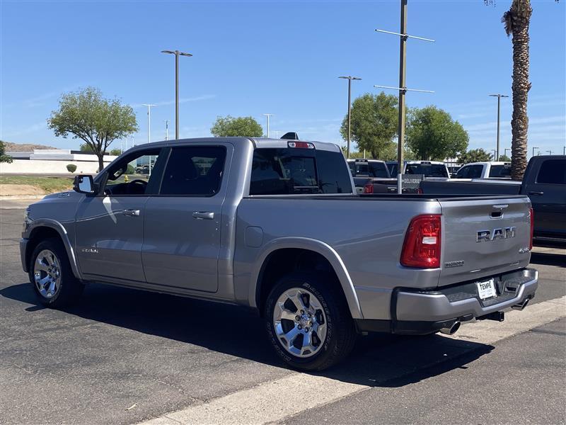 RAM 1500 Big Horn Crew Cab SWB 4WD 2025