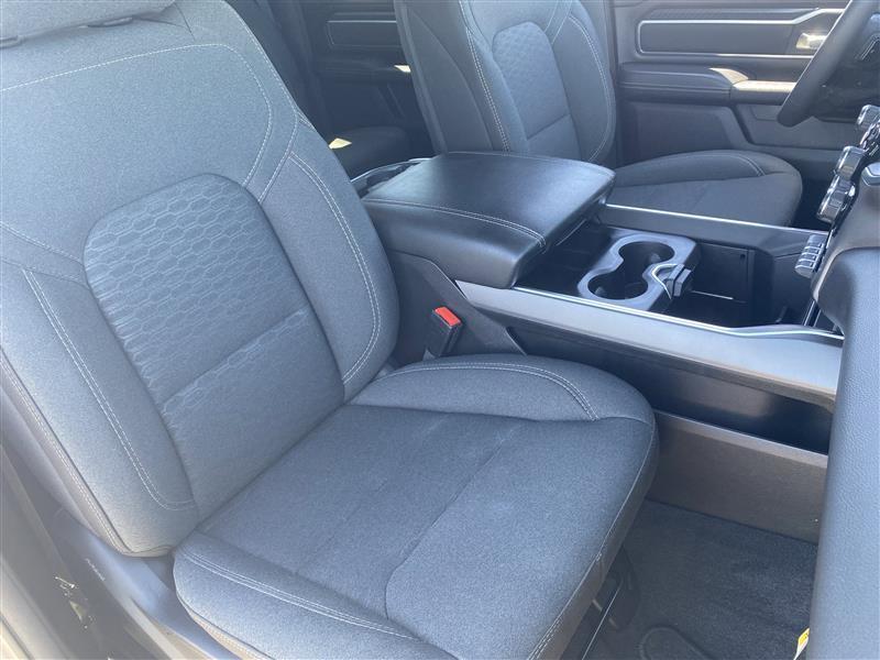 RAM 1500 Big Horn Crew Cab SWB 4WD 2025