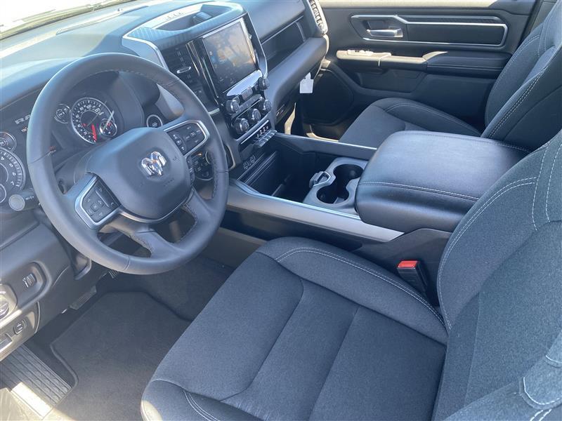 RAM 1500 Big Horn Crew Cab SWB 4WD 2025