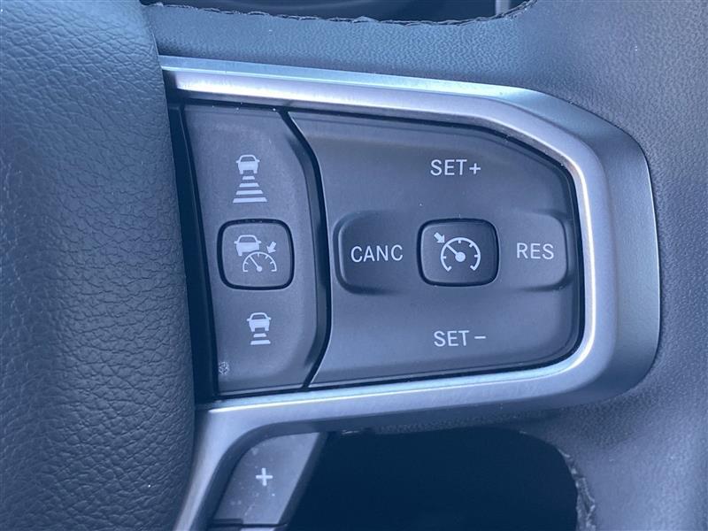 RAM 1500 Big Horn Crew Cab SWB 4WD 2025