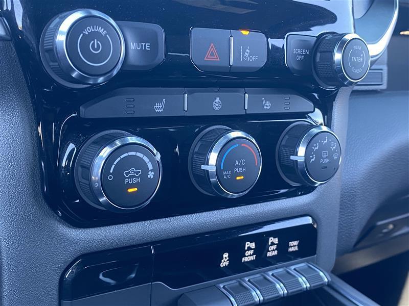RAM 1500 Big Horn Crew Cab SWB 4WD 2025