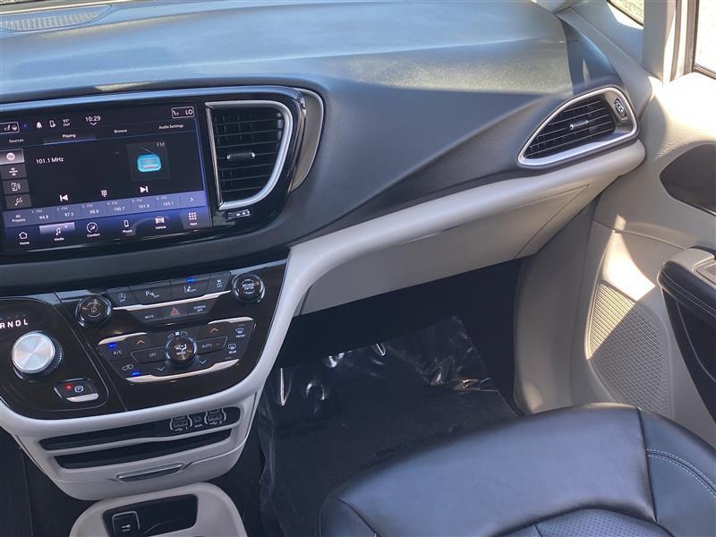 Chrysler Pacifica Touring L 2024