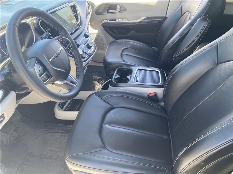 Chrysler Pacifica Touring L 2024