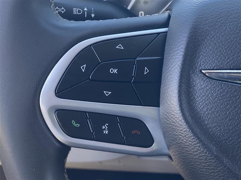 Chrysler Pacifica Touring L 2024