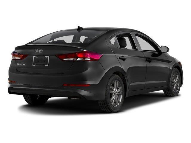 Hyundai Elantra SE 6AT 2017