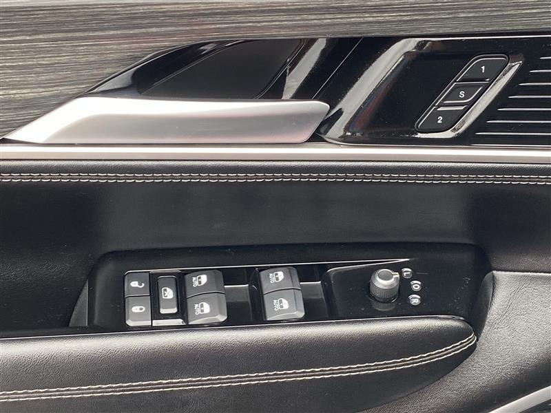 Jeep Wagoneer L Series II 4WD 2024