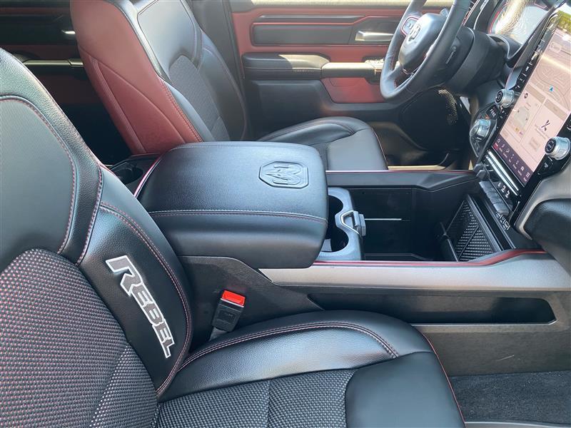 RAM 1500 Rebel Crew Cab SB 4WD 2025