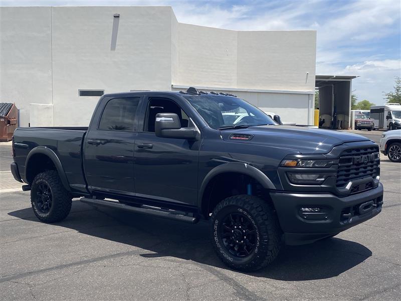 RAM 2500 Tradesman Crew Cab SWB 4WD 2026