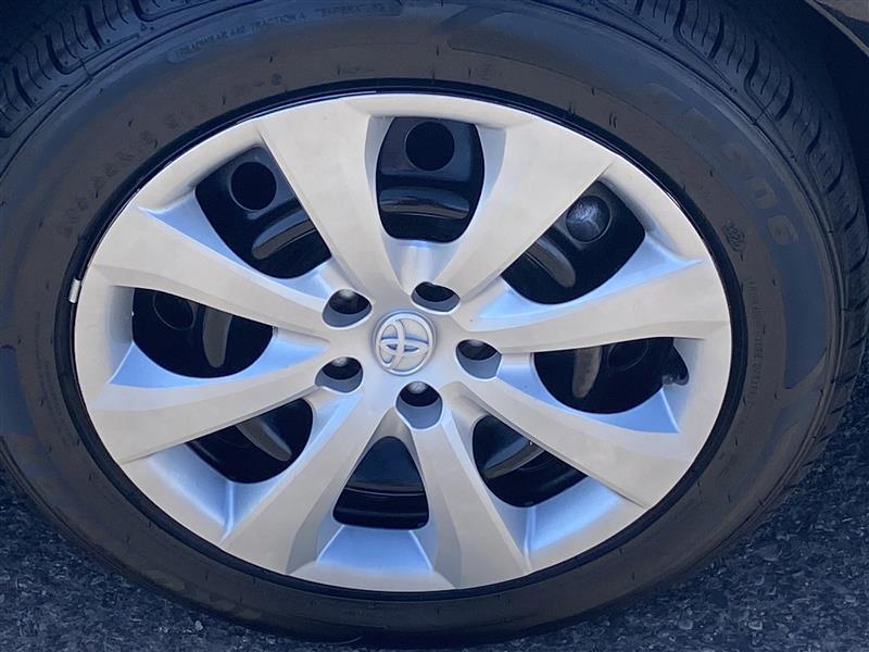 Toyota Corolla LE 2024