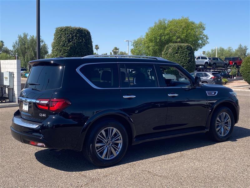 Infiniti QX80 LUXE 4WD 2022