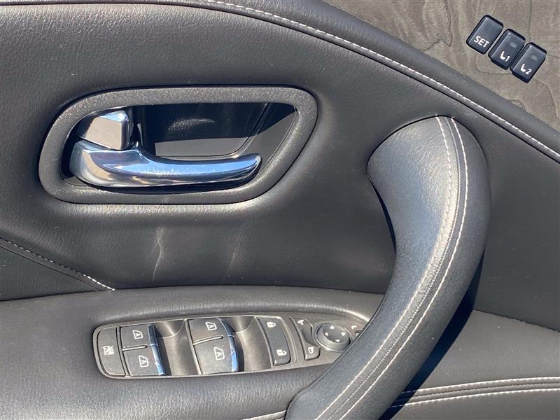 Infiniti QX80 LUXE 4WD 2022