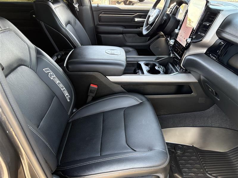 RAM 1500 Rebel Crew Cab SB 4WD 2025