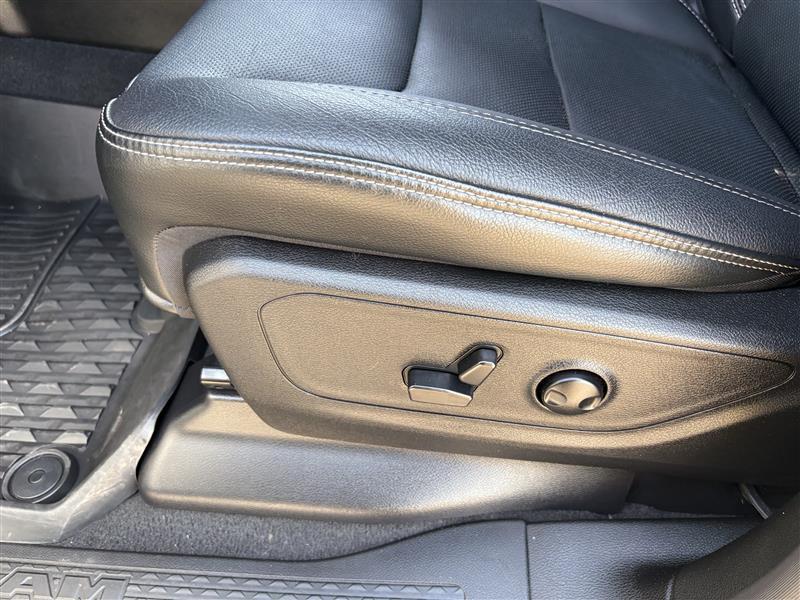 RAM 1500 Rebel Crew Cab SB 4WD 2025