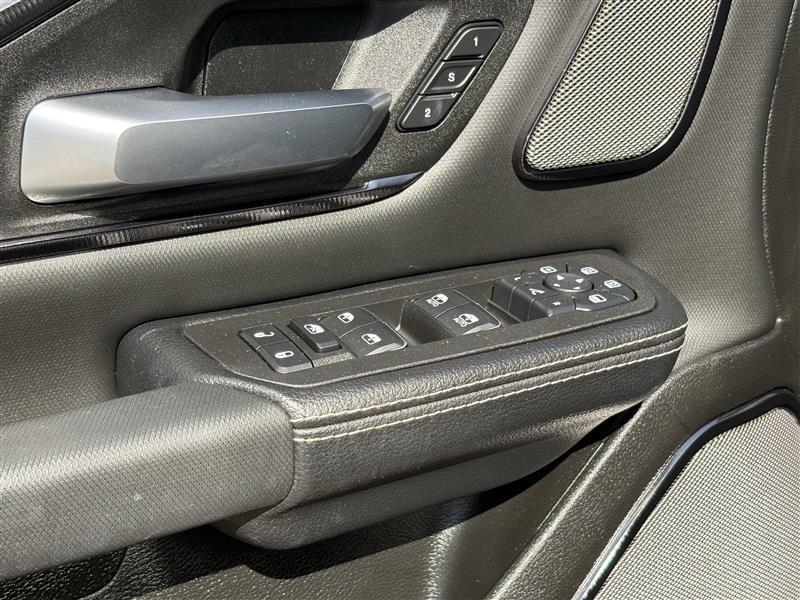 RAM 1500 Rebel Crew Cab SB 4WD 2025
