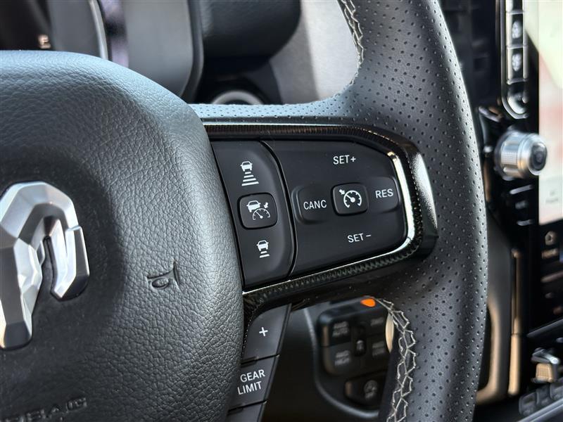 RAM 1500 Rebel Crew Cab SB 4WD 2025