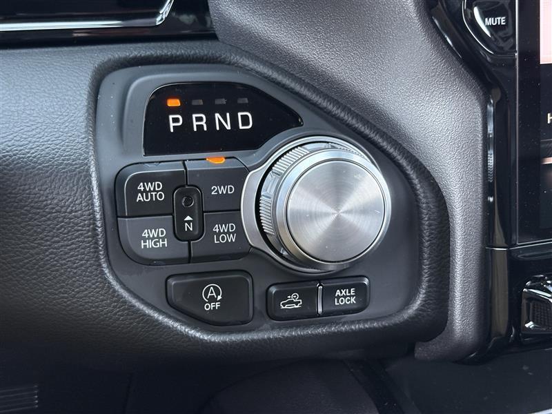 RAM 1500 Rebel Crew Cab SB 4WD 2025