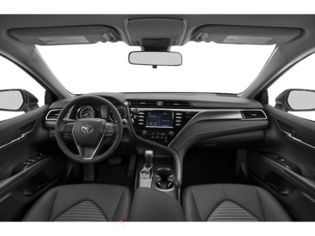 Toyota Camry SE 2020