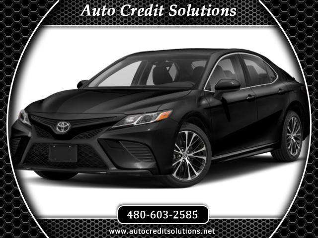 Toyota Camry SE 2020