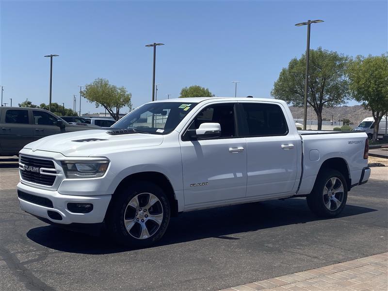 RAM 1500 Laramie Crew Cab SWB 4WD 2023