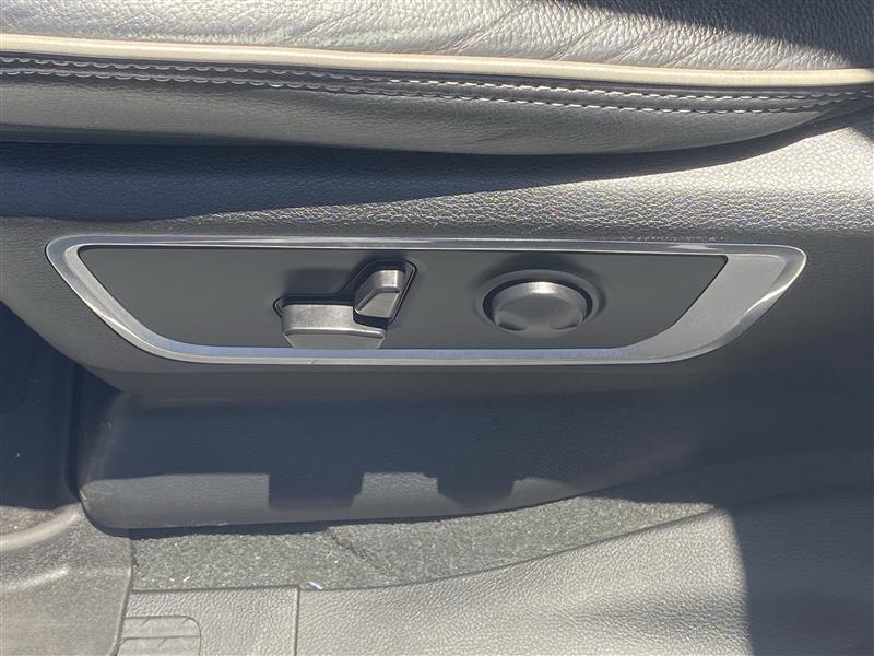 RAM 1500 Laramie Crew Cab SWB 4WD 2023