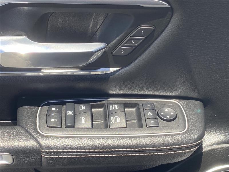 RAM 1500 Laramie Crew Cab SWB 4WD 2023