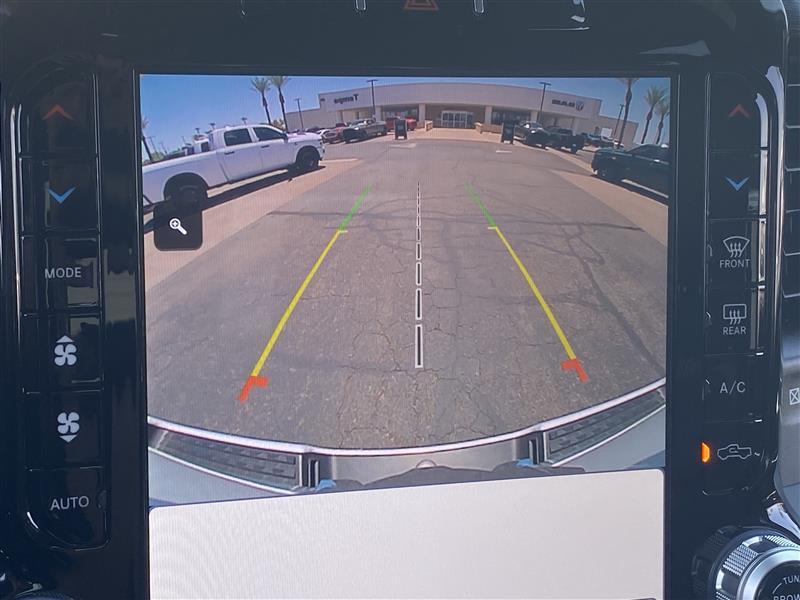 RAM 1500 Laramie Crew Cab SWB 4WD 2023