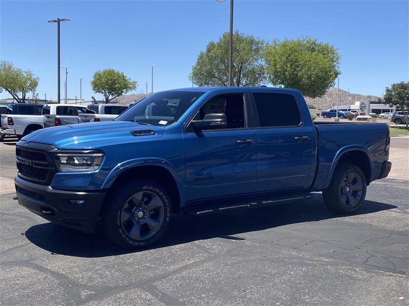 RAM 1500 Big Horn Crew Cab SWB 4WD 2024