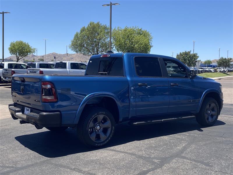 RAM 1500 Big Horn Crew Cab SWB 4WD 2024
