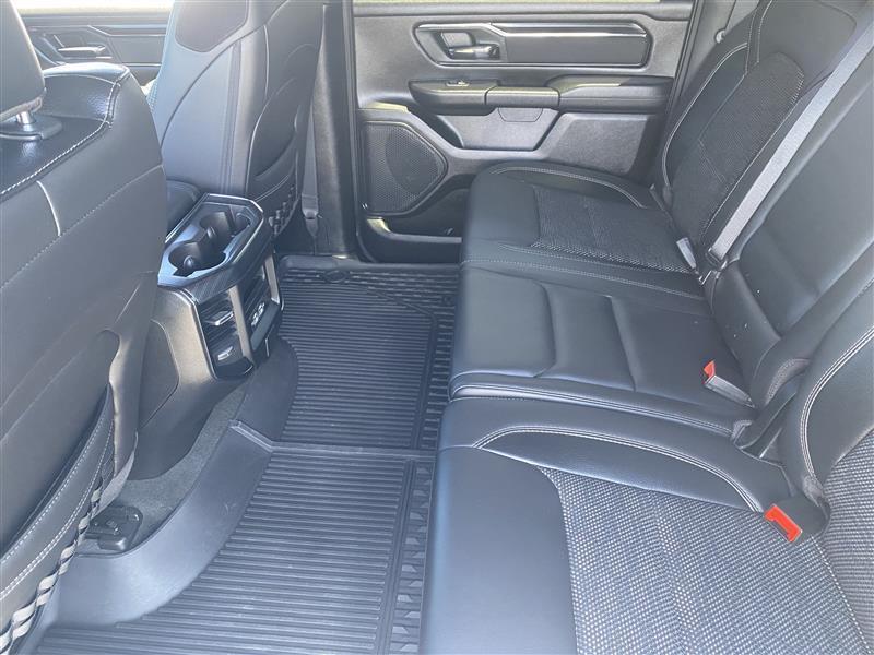 RAM 1500 Big Horn Crew Cab SWB 4WD 2024