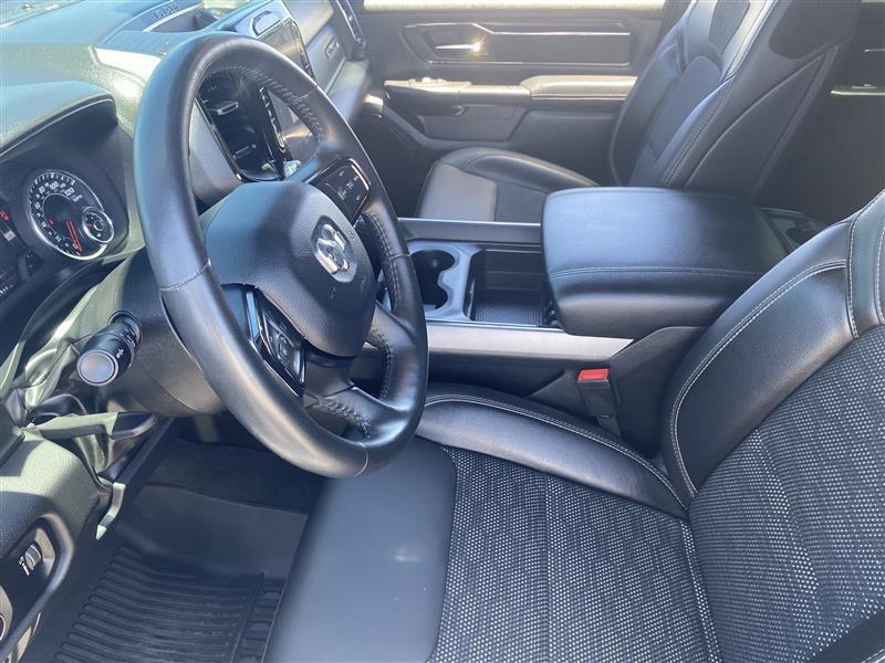 RAM 1500 Big Horn Crew Cab SWB 4WD 2024