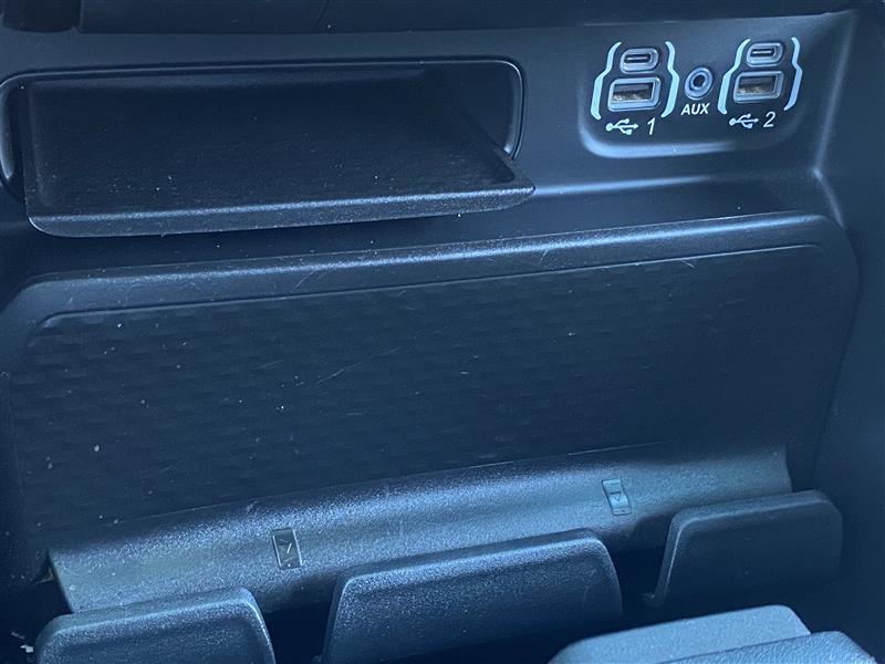 RAM 1500 Big Horn Crew Cab SWB 4WD 2024