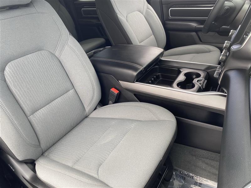 RAM 1500 Big Horn Crew Cab SWB 4WD 2023